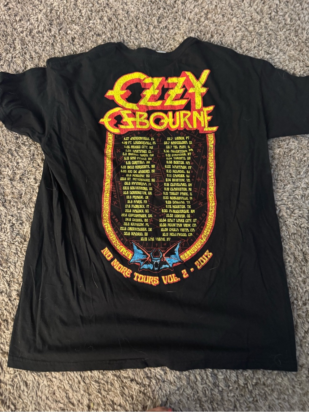 VTG. Ozzy Osbourne Tour NO MORE TEARS Black Graphic Tee - Bat Logo - Picture 2 of 4